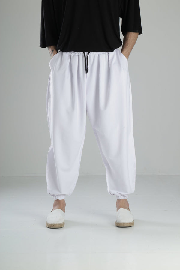 Beyaz Dikiş Detaylı Pileli Yarım Şalvar COC2435