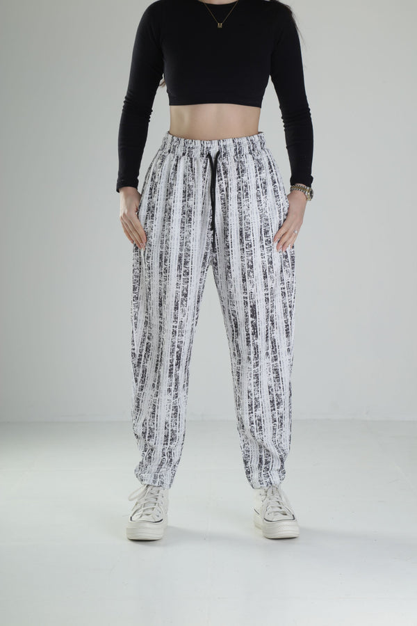 Bürümcük Kumaş Beyaz Desenli Baget Pantolon COC2474