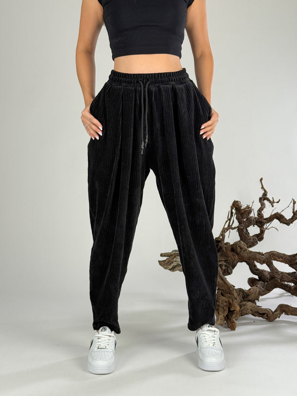 Siyah Kadife Pileli Kadın Jogger Pantolon COC1056