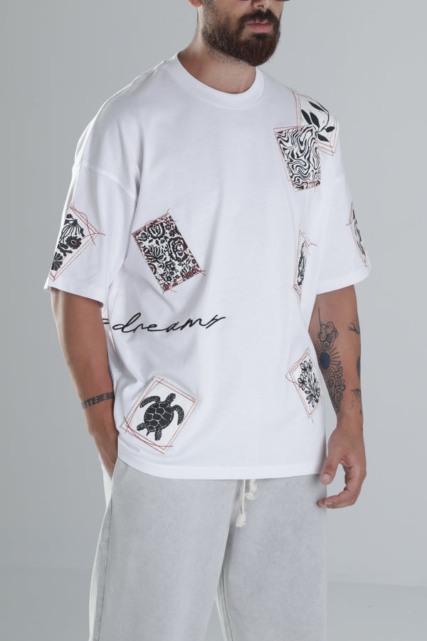 Yama Desenli Beyaz Tasarım T-Shirt COC1301